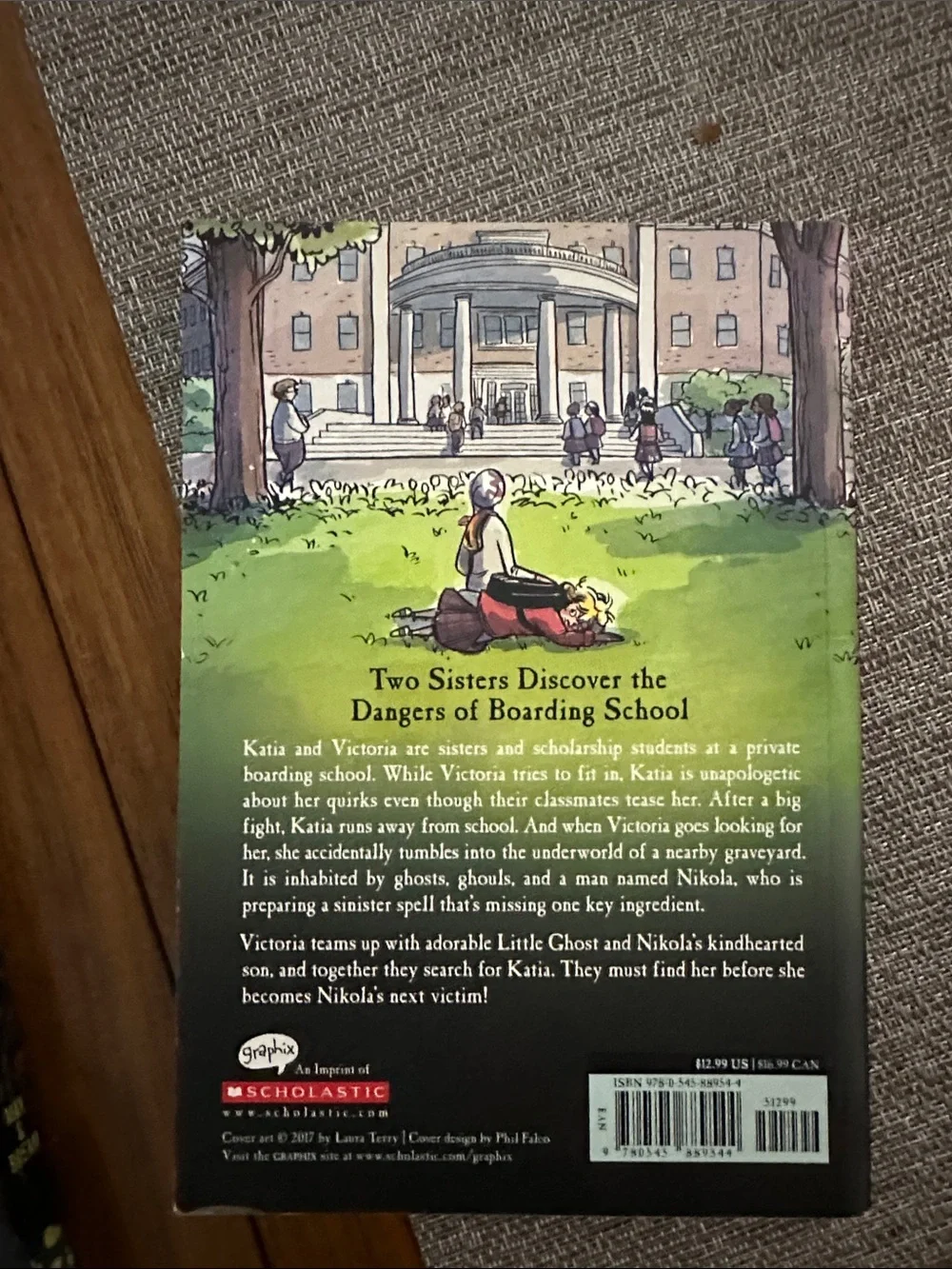 4 graphic novels